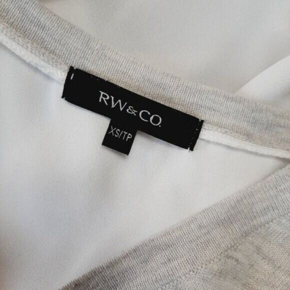 RW&CO V-neck Light Sweater Colorblock Grey & White Sz XS - Picture 11 of 12